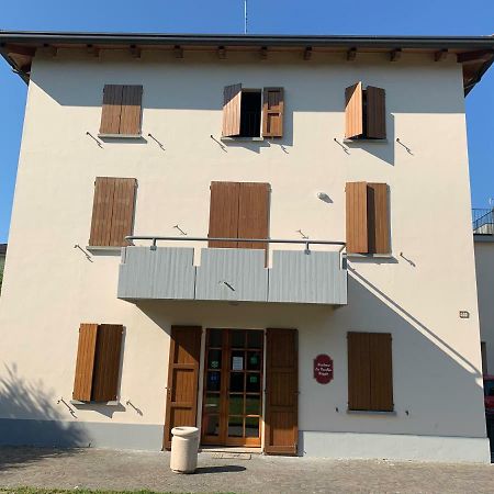 Residence La Vecchia Reggio เรจโจเอมิเลีย ภายนอก รูปภาพ